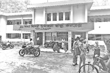 মুখ থুবড়ে পড়েছে স্বাস্থ্যসেবা
