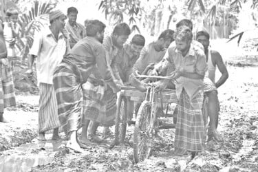 রাস্তায় ভোগান্তি দুই যুগ ধরে