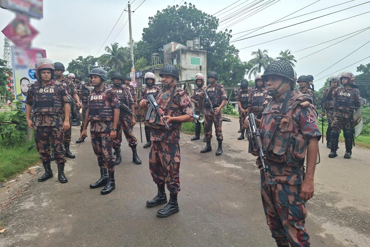 গোপালগঞ্জে ৪ প্লাটুন বিজিবি মোতায়েন