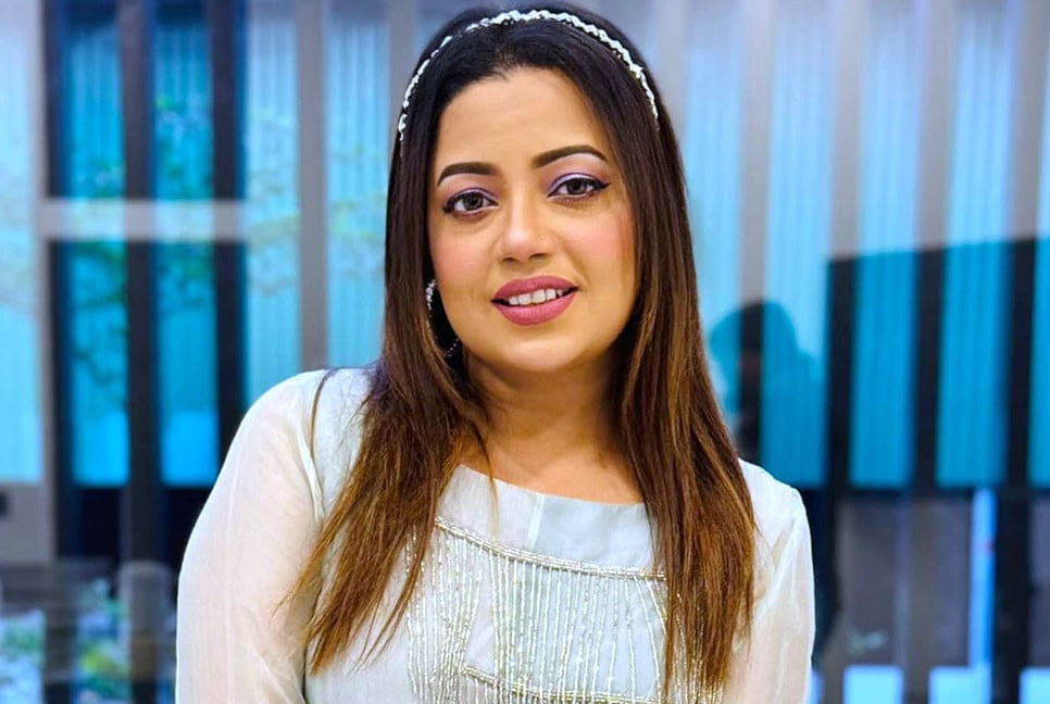 ‘সোনা জান’ নিয়ে হাজির কনা