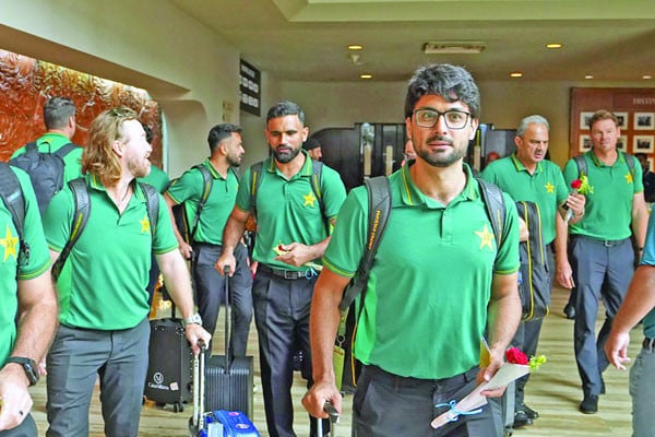 পাকিস্তান ক্রিকেট দল এখন ঢাকায়
