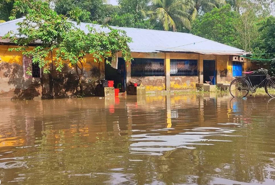 এবারের বন্যায় ফেনীতে দেড়শ কোটি টাকার ক্ষয়-ক্ষতি