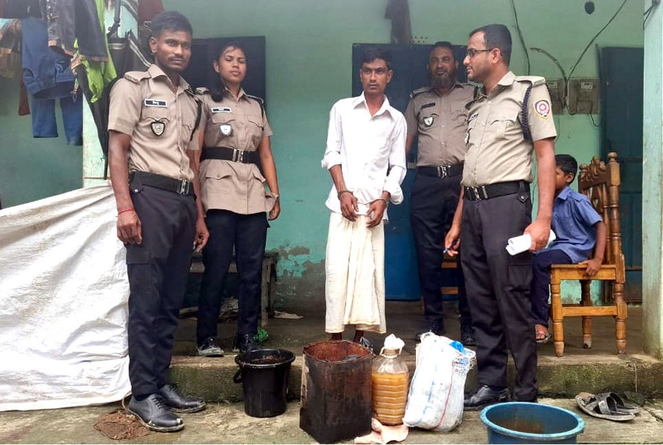 সিলেটে চোলাই মদ উদ্ধার, যুবকের কারাদণ্ড