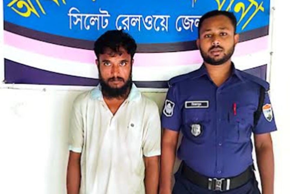 ব্রাহ্মণবাড়িয়ায় ট্রেনের টিকিটসহ কালোবাজারি গ্রেফতার