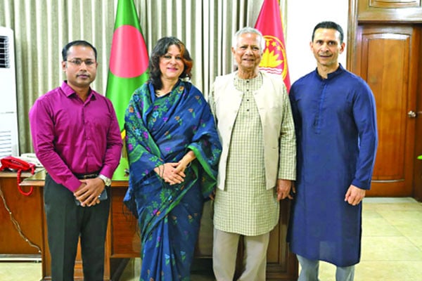 প্রধান উপদেষ্টার সঙ্গে তাজউদ্দীন পরিবারের সৌজন্য সাক্ষাৎ