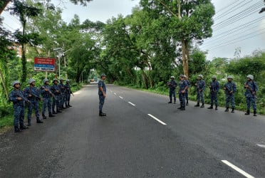গোপালগঞ্জে আইন-শৃঙ্খলা রক্ষায় কাজ করছে নৌবাহিনী