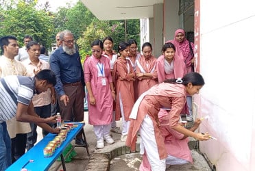 বরিশালে শিক্ষার্থীদের গ্রাফিতি ও চিত্রাঙ্কন প্রতিযোগিতা অনুষ্ঠিত