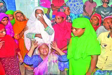 ঘরে ঢুকে দুজনকে হত্যা