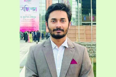 রাজনীতিতে কাঁচা হওয়ায় পিছিয়ে পড়েছি