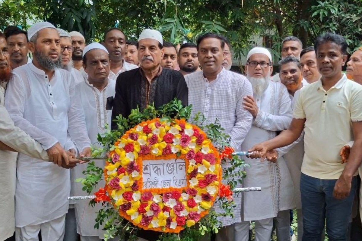 শহীদদের আত্মত্যাগে আমরা নতুন বাংলাদেশ পেয়েছি : খায়রুল কবির খোকন