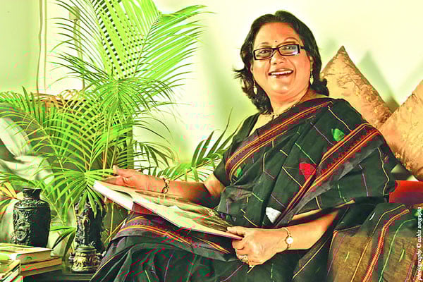 আমাদের কালের মিষ্টি নায়িকা কবরী