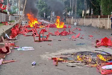 গোপালগঞ্জে ৭৫ জনের নামে পুলিশের মামলা, অজ্ঞাত আসামি ৪০০