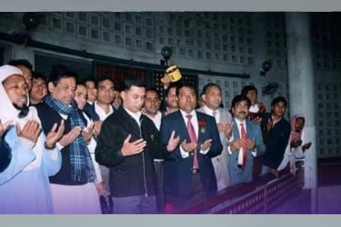 যেদিন শেখ মুজিবের কবর জিয়ারত করেছিলেন তারেক রহমান