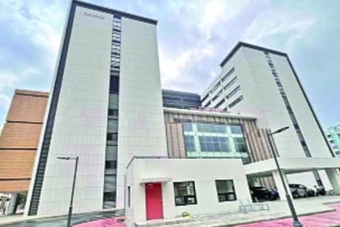 রোগী নেই দেড় হাজার কোটি টাকার হাসপাতালে