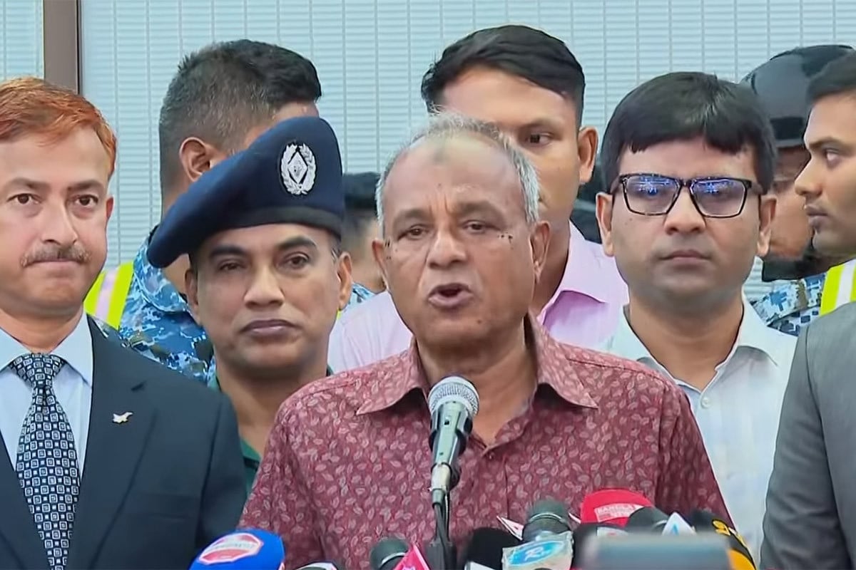 গোপালগঞ্জের মরদেহগুলো প্রয়োজনে কবর থেকে তুলে ময়নাতদন্ত : স্বরাষ্ট্র উপদেষ্টা