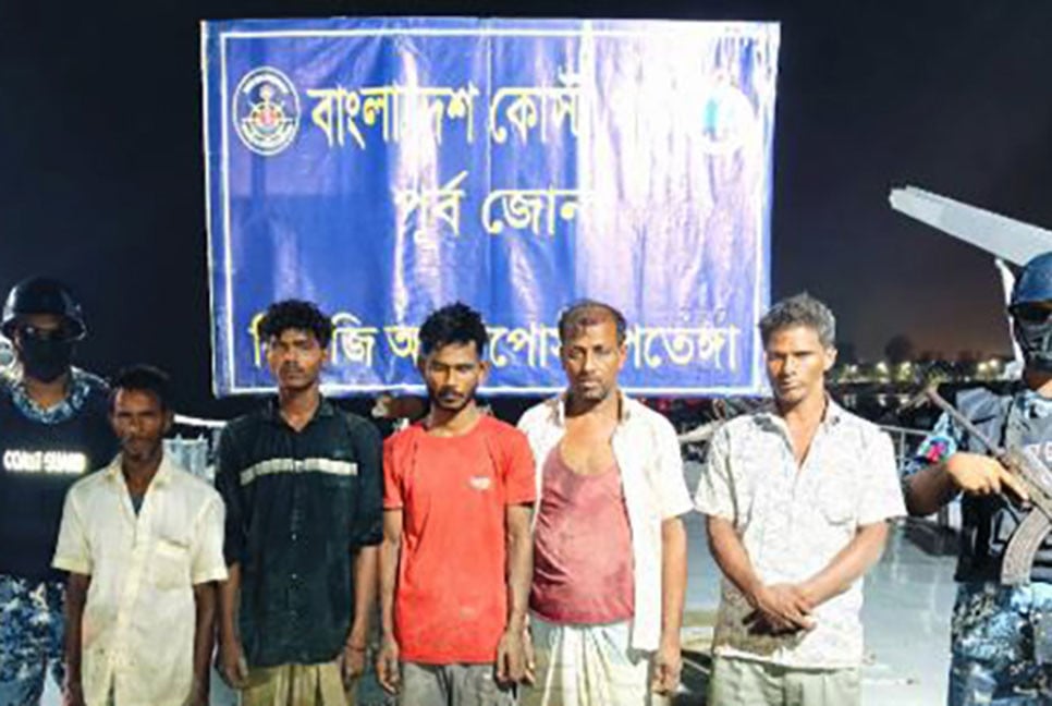 চট্টগ্রামে ৫ পাচারকারী আটক