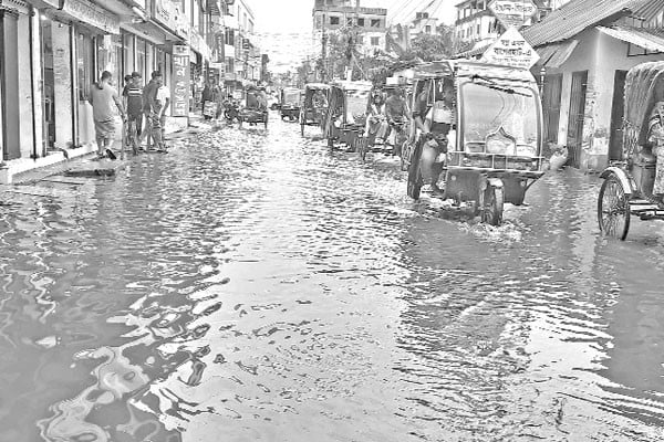 বৃষ্টি হলেই ডোবে শহর