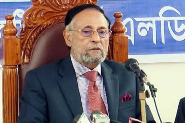 কিছু বিকৃত মস্তিষ্কের লোক ছাত্রদের দল গঠনের বুদ্ধি দিয়েছে : কর্নেল অলি