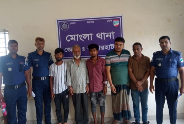 মোংলায় যৌথ অভিযানে মাদকসহ চারজন আটক