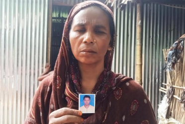 মাথা গোঁজার ঠাঁই চান শহীদ নাজমুলের মা