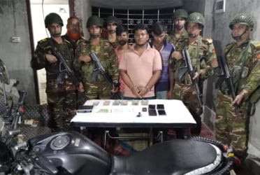 বাগেরহাটে ৩ মাদক কারবারি আটক
