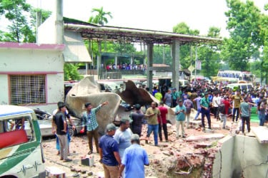 এলপিজি ফিলিং স্টেশনে বিস্ফোরণে নিহত ১ আহত ২০
