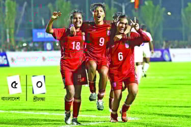 শেষ ভালোর অপেক্ষায় বাংলাদেশ