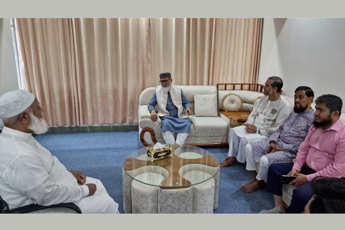 বাসায় গিয়ে জামায়াত আমিরের খোঁজ নিলেন ধর্ম উপদেষ্টা