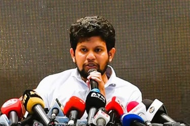 পুরোনো বন্দোবস্ত মচকে গেছে, কেন বললেন উপদেষ্টা মাহফুজ আলম?