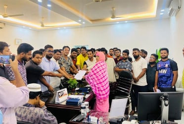 ছাত্রলীগের ৪২১ নেতাকর্মীর বিরুদ্ধে ব্যবস্থা নিতে জবি ছাত্রদলের স্মারকলিপি