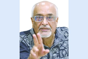 এত নির্দোষ নিষ্পাপ সরকার দেখিনি