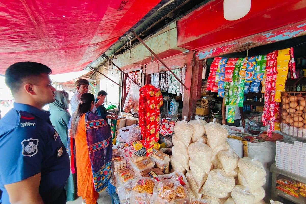 সিদ্ধিরগঞ্জে ৪০ কেজি পলিথিন শপিং ব্যাগ জব্দ