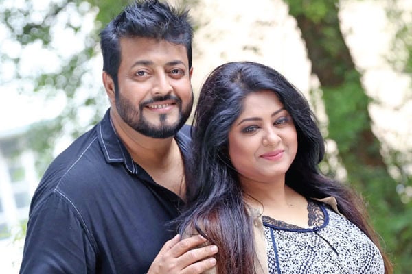 গুজবের ফাঁদে মৌসুমী-সানী