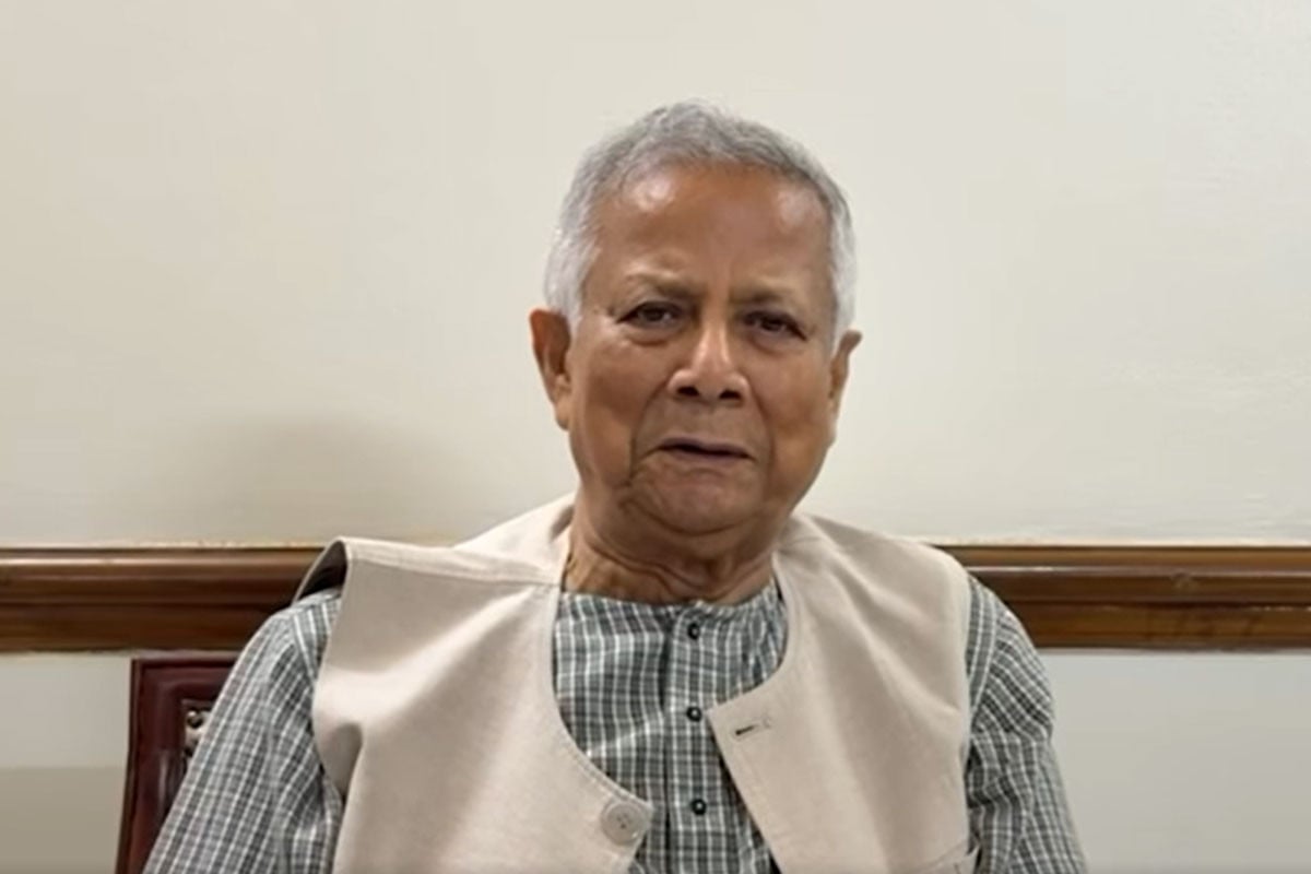 বিমান বিধ্বস্তে হতাহতের মা-বাবাদের কী জবাব দেব: প্রধান উপদেষ্টা