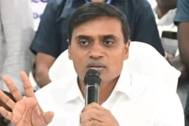 ৩,২০০ কোটি রুপি মদ কেলেঙ্কারিতে ভারতীয় এমপি বিচারিক হেফাজতে