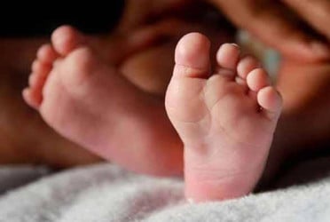 রাজধানীতে সড়কে পড়েছিল নবজাতকের মরদেহ