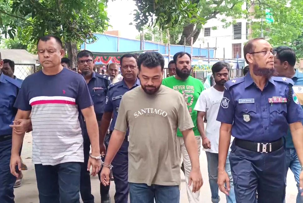 মেহেরপুর পৌরসভার সাবেক মেয়র রিটনের একদিনের রিমান্ড
