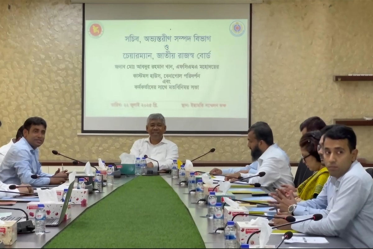 ভারত-বাংলাদেশ বাণিজ্য সহজীকরণে কাস্টমস কর্মকর্তাদেরকে নির্দেশ