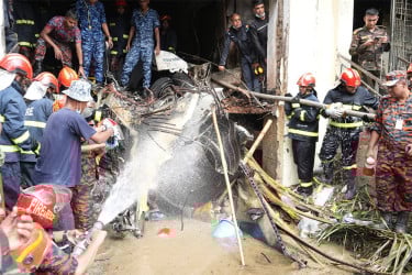 কী ঘটেছিল বিমানটিতে