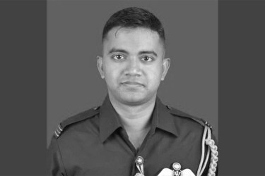 নিহত পাইলট সাগরের আদি বাড়ি চাপাইনবাবগঞ্জে শোকের ছায়া