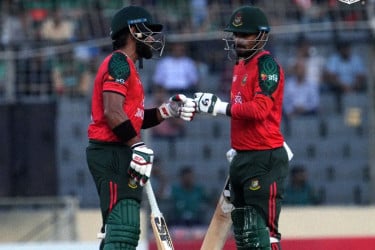পাকিস্তানকে ১৩৪ রানের লক্ষ্য দিল টাইগাররা