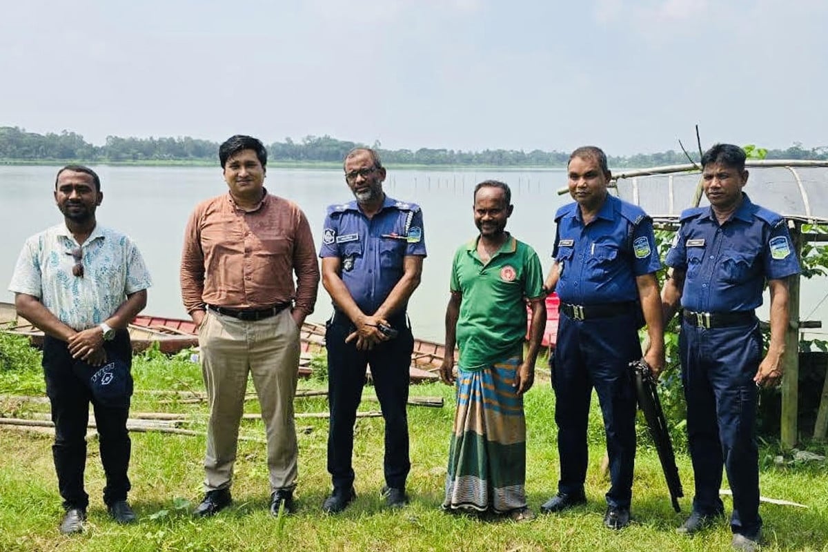 ভালুকায় মাছের খামারে মৃত মুরগির নাড়িভুড়ি খাওয়ানোর অপরাধে জেল ও জরিমানা