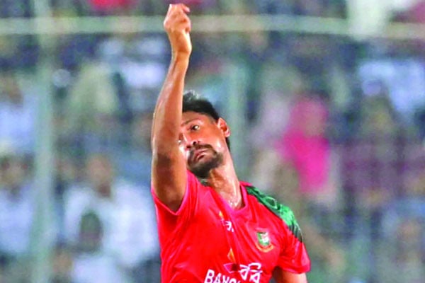 চার বছর পর শীর্ষ দশে