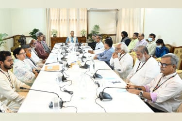পরাজিত শক্তির নানা ষড়যন্ত্রের লক্ষণ দেখা যাচ্ছে : প্রধান উপদেষ্টা