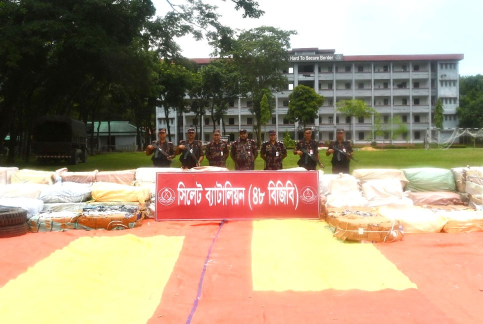সিলেট সীমান্তে ৫ কোটি টাকার চোরাইপণ্য জব্দ