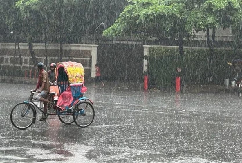 সাগরে লঘুচাপ, সারাদেশে ভারি বৃষ্টির পূর্বাভাস