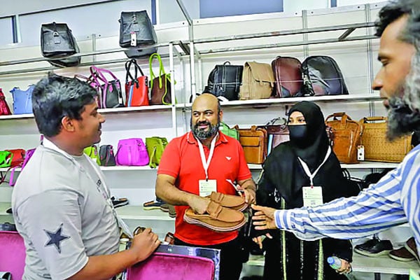 চামড়া ও জুতাশিল্পের প্রদর্শনী শুরু ঢাকায়
