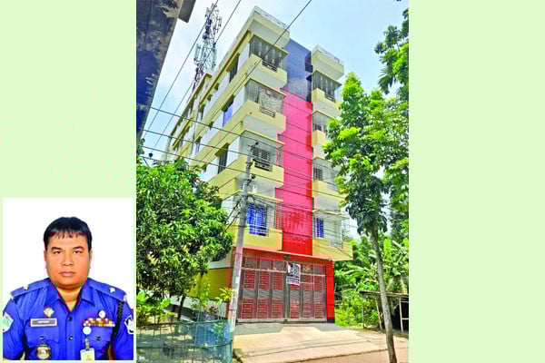 ঝিনাইদহে আলোচনায় ট্রাফিক পরিদর্শকের বিলাসবহুল বাড়ি