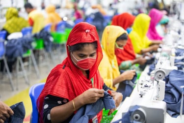 প্রতিযোগীদের কম শুল্কই বড় চ্যালেঞ্জ