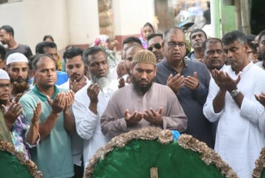 শহীদ তিন পরিবারের পাশে শামসুজ্জামান দুদু